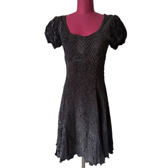 Komarov Black Dress size L Short Sleeves Fit & Flare - Picture 1 of 13